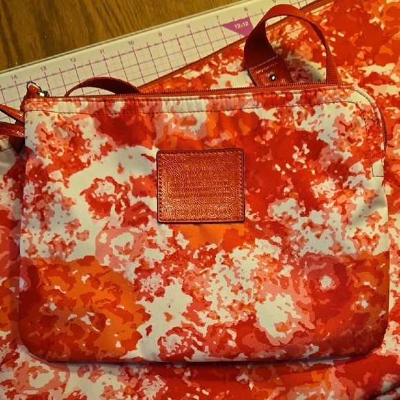 Coach Floral Print Weekender Tote with Pouch Set - NEW - Picture 4 of 8